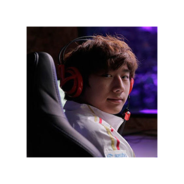 Autographed Trove Carafe 2019 Autographed by Yongmin 'Febby' Kim